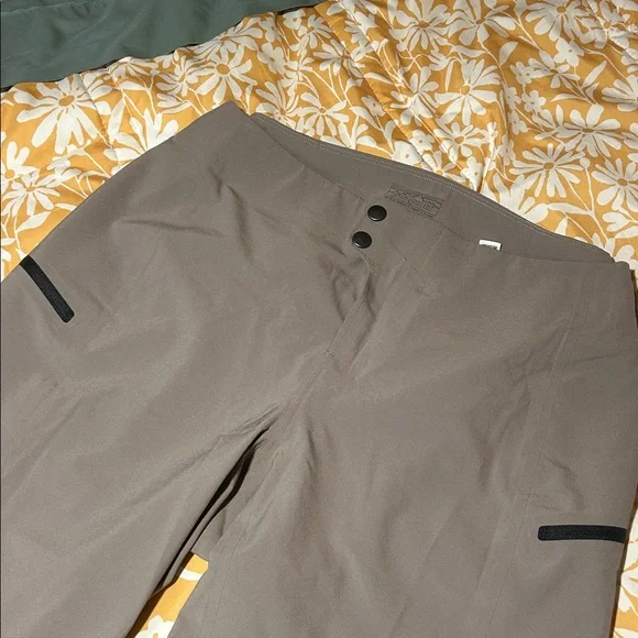 Patagonia Men’s Dirt Roamer Bike Shorts - Picture 2 of 6